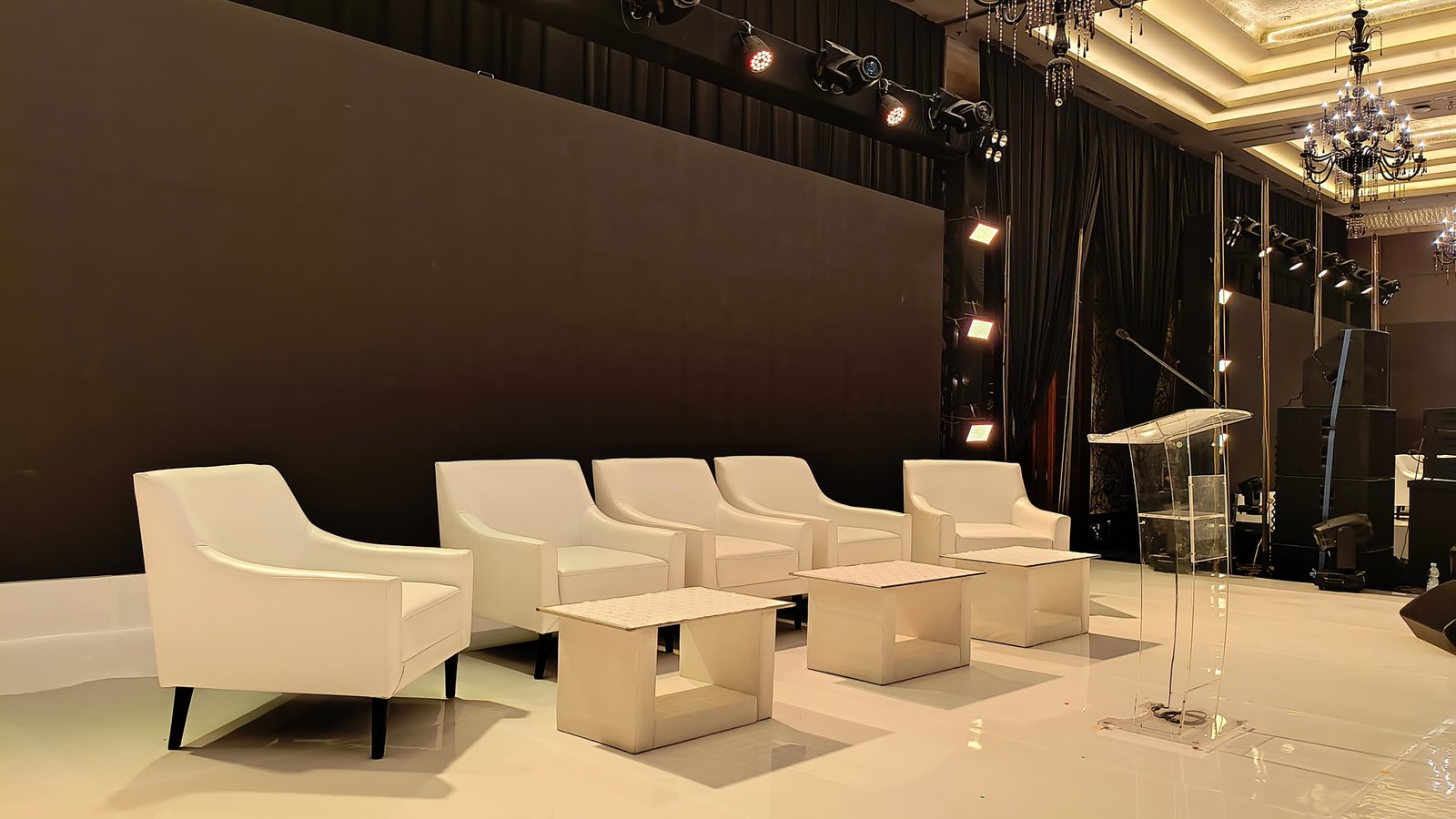 SEWA SOFA KEBAYORAN LAMA DI JAKARTA SELATAN 